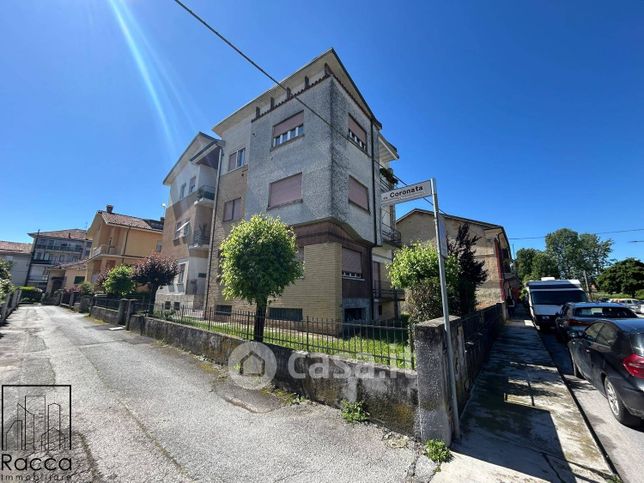 Appartamento in residenziale in Via Coronata