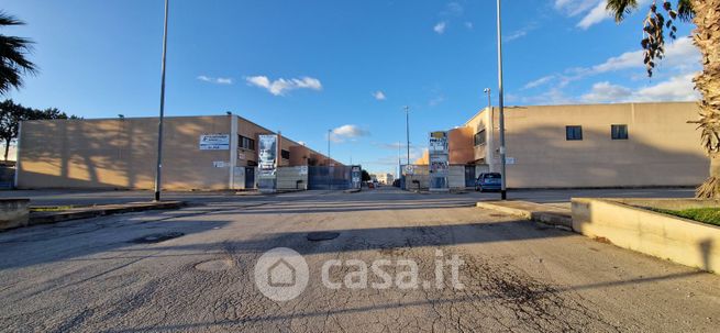Capannone in commerciale in Via Andria