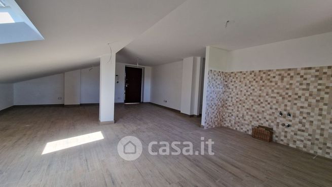 Appartamento in residenziale in Via Filippo Turati