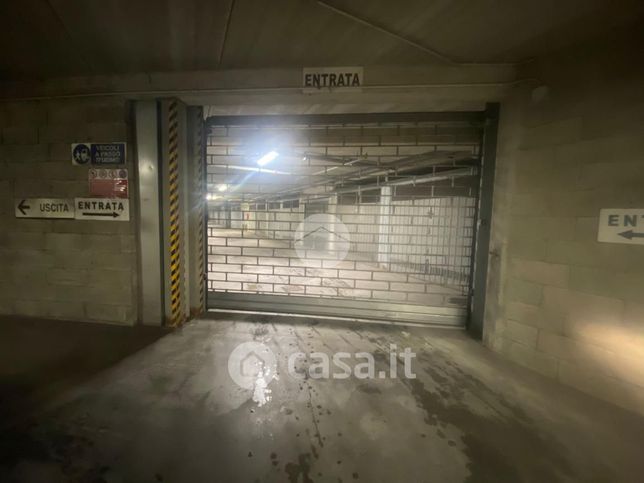 Garage/posto auto in residenziale in Piazza Vittorio Veneto 1