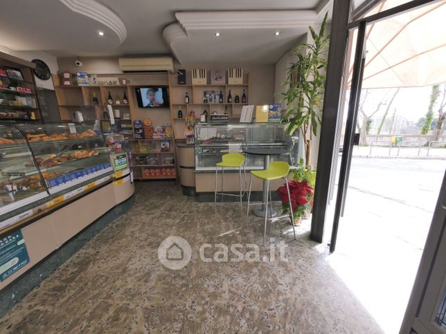 Attivitã /licenza (con o senza mura) in commerciale in Via Padre Anselmo da Ragusa