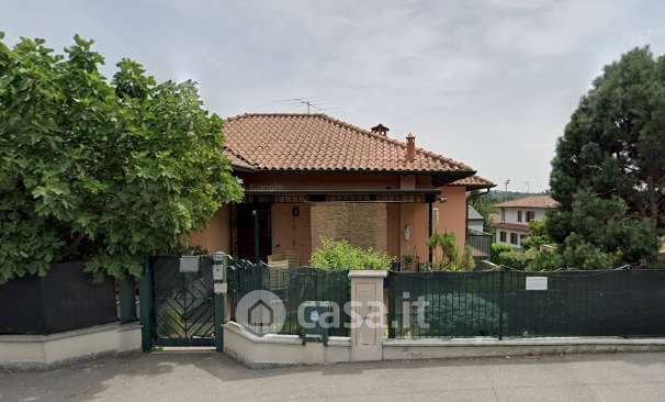 Villetta a schiera in residenziale in Via Varese 264