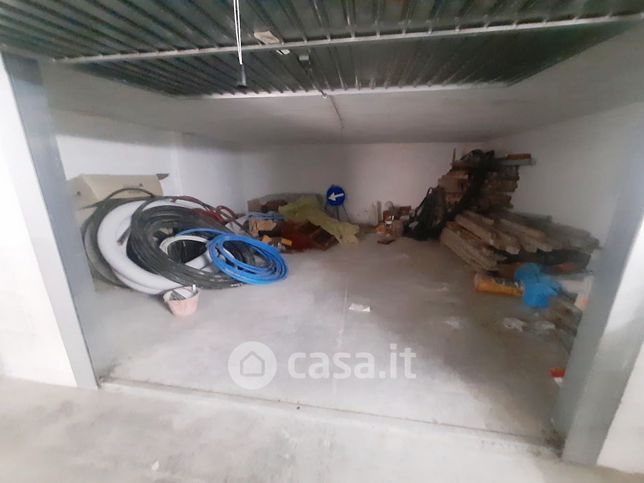 Box/posto auto in residenziale in Via Brigata Messina 43