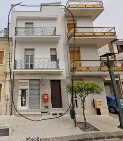 Box/posto auto in residenziale in Piazza Umberto