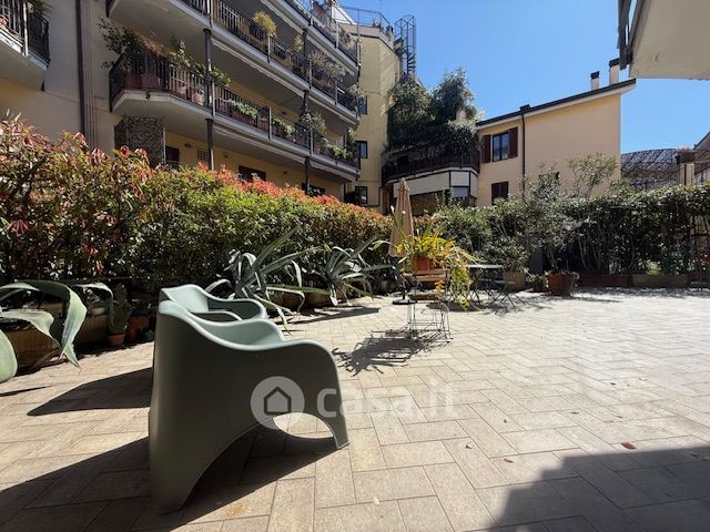 Ufficio in commerciale in Via Lazzaro Spallanzani 10