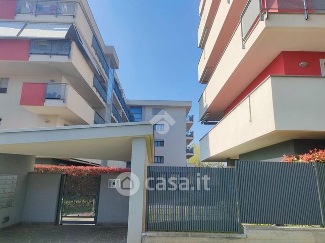 Appartamento in residenziale in Via Sondrio 55