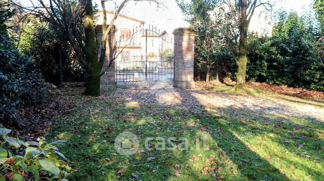 Villa in residenziale in Via Monsignore D'Alessi 18