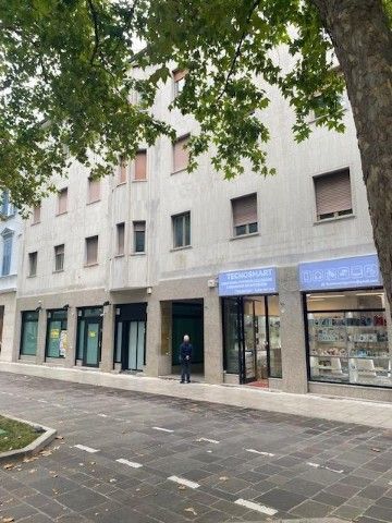 Ufficio in commerciale in Corso Italia 90