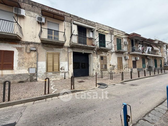 Appartamento in residenziale in Via Taverna Del Ferro 69