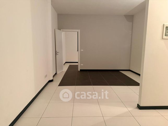 Ufficio in commerciale in Via Pesciatina 16