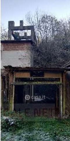 Capannone in commerciale in 