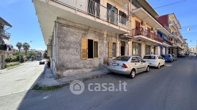 Appartamento in residenziale in Via Messina 34