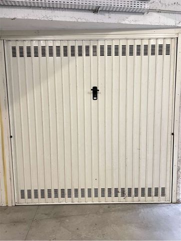 Box/posto auto in residenziale in 