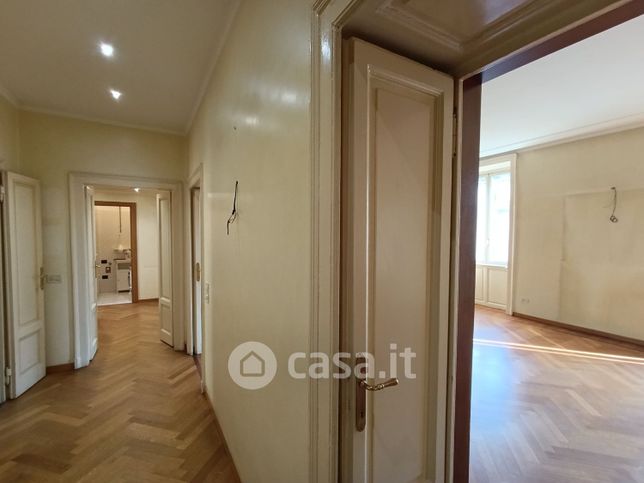 Appartamento in residenziale in Via Cadore 32