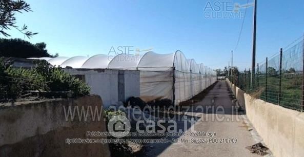 Terreno agricolo in commerciale in 