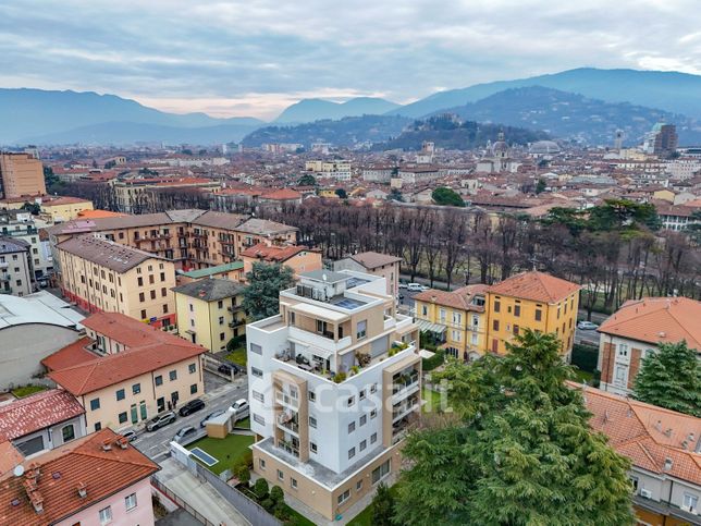 Appartamento in residenziale in Via Pietro da Cemmo 1 /A