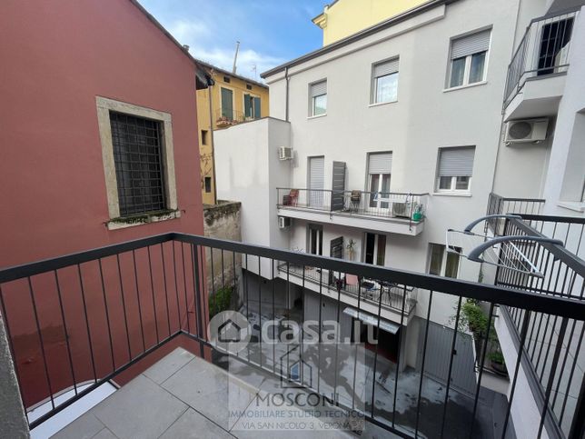 Appartamento in residenziale in Via Santa Maria Rocca Maggiore 7