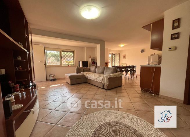 Appartamento in residenziale in Via Oriolo Romano 6