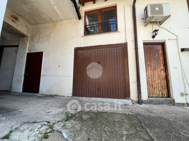 Garage/posto auto in residenziale in Via San Cosma 19