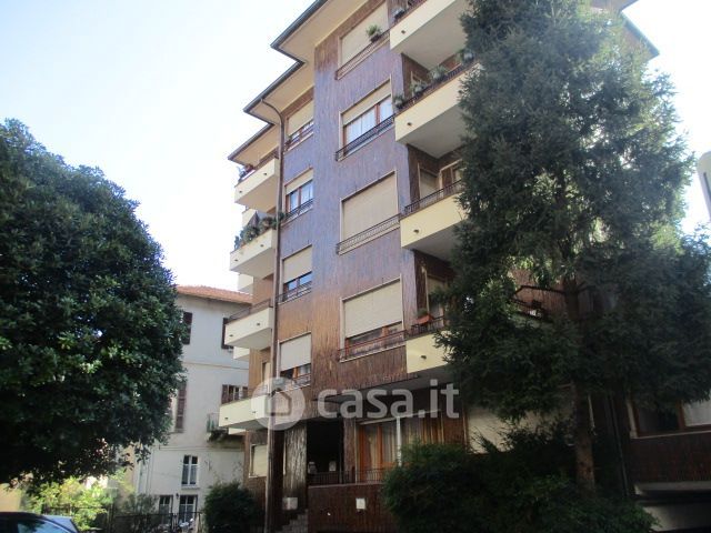 Appartamento in residenziale in Viale Varese 71