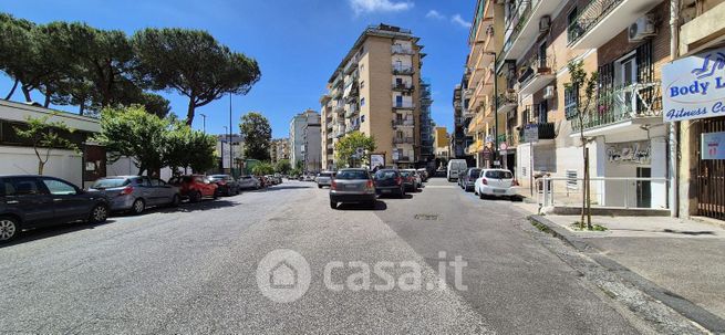 Box/posto auto in residenziale in Vico Acitillo
