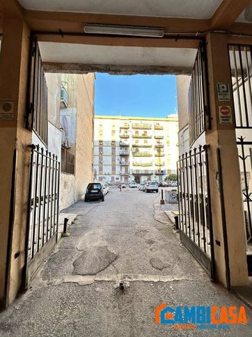 Box/posto auto in residenziale in Via Conte Federico 46