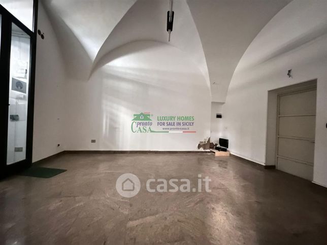 Capannone in commerciale in Via Generale Salvatore Pelligra