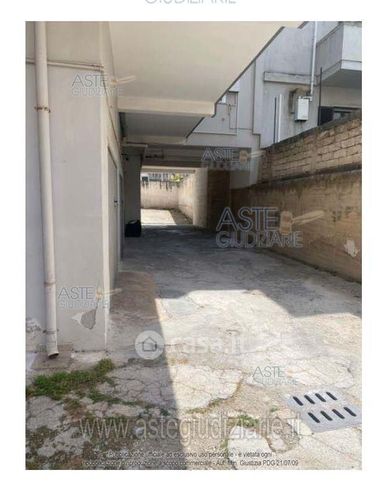 Box/posto auto in residenziale in Via Marco Polo 10