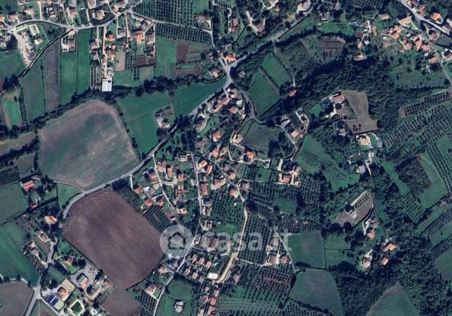 Terreno agricolo in commerciale in Via Ponte del Colle