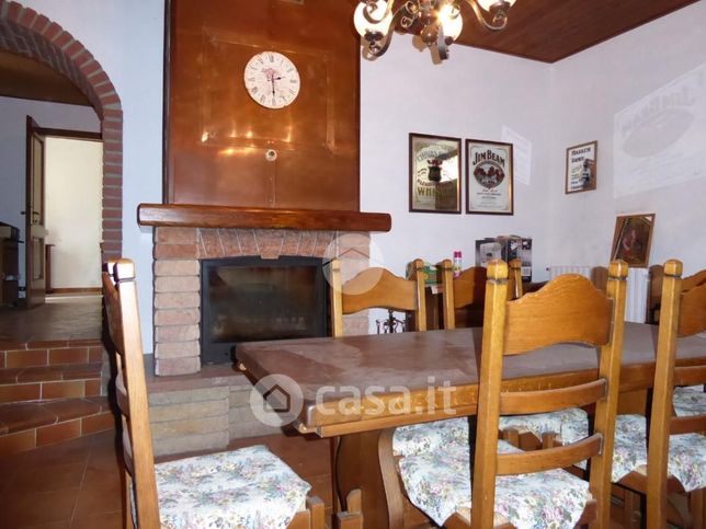 Casa bi/trifamiliare in residenziale in Via Agostino Depretis 10