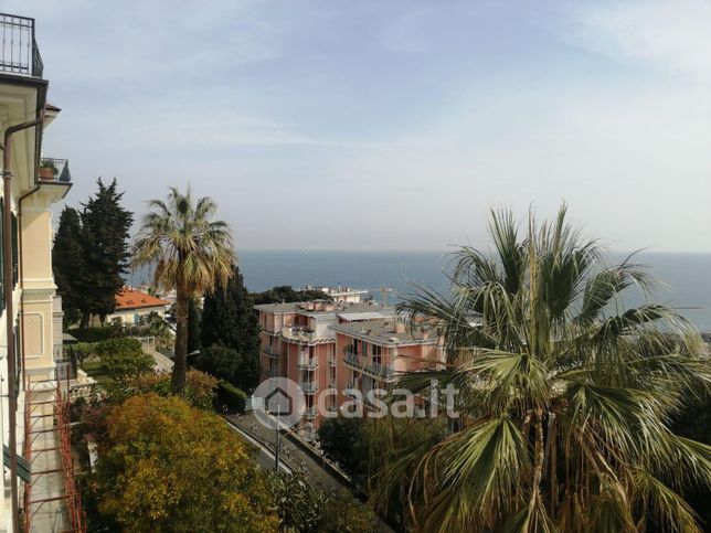 Appartamento in residenziale in Corso degli Inglesi 330