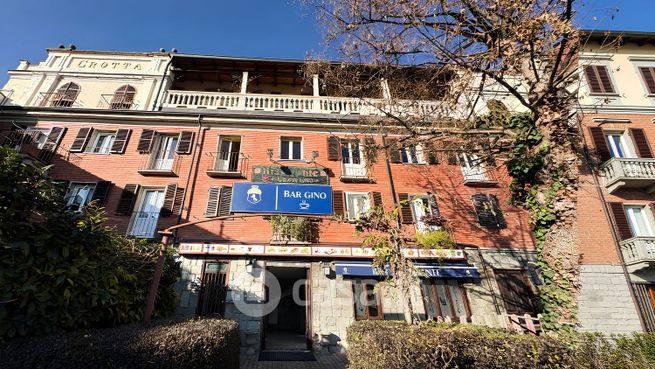 Attivitã /licenza (con o senza mura) in commerciale in Piazza Amedeo Ferdinando 2