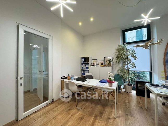 Ufficio in commerciale in Viale Cornaggia Carlo 5