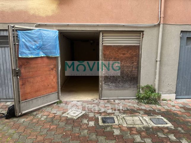 Box/posto auto in residenziale in Via Castellana 22 d