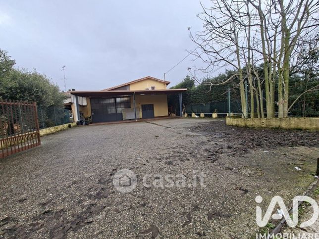 Ufficio in commerciale in Via Mantova