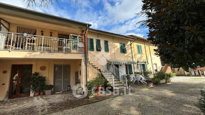 Appartamento in residenziale in Via Roffia 13