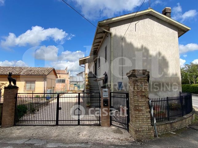 Casa indipendente in residenziale in Via Indipendenza 44