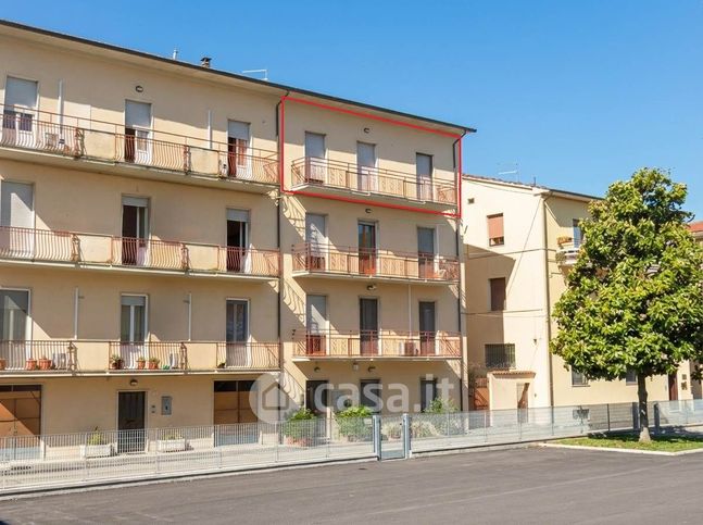 Appartamento in residenziale in Via Giosuè Carducci 7