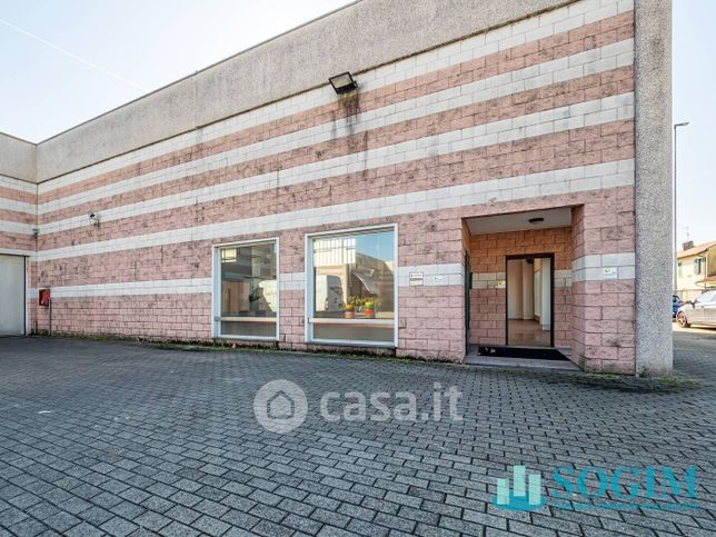 Capannone in commerciale in Via Gallarate 36