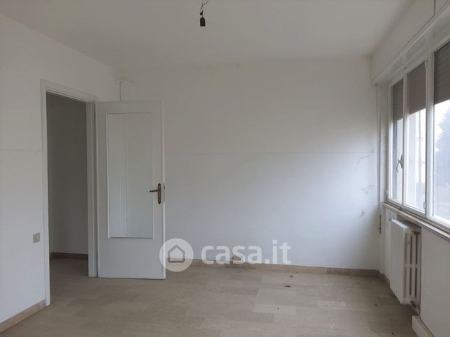 Ufficio in commerciale in 