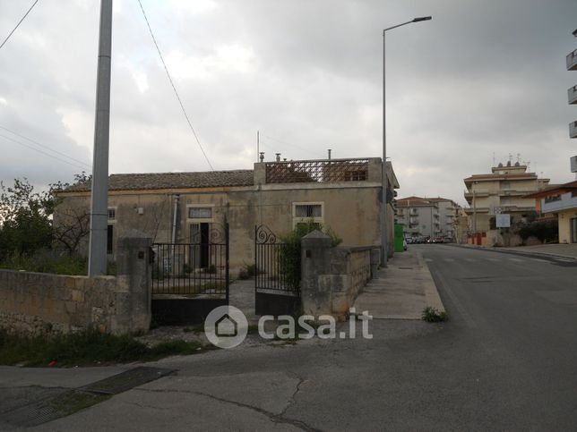 Villa in residenziale in Via Loreto Gallinara 147