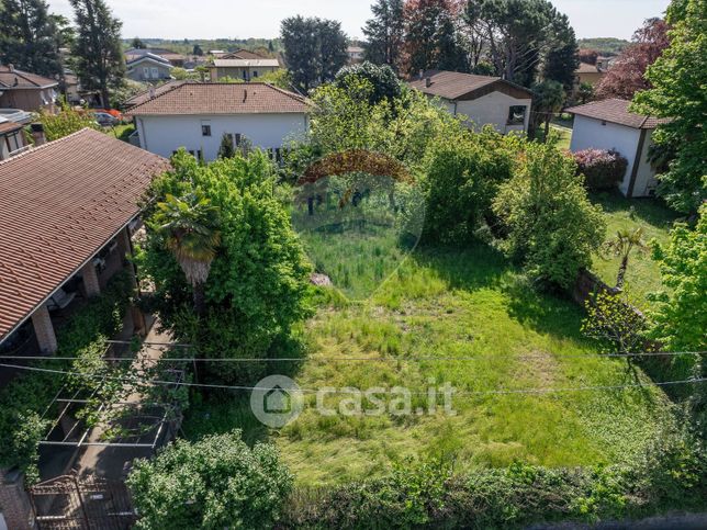 Terreno edificabile in residenziale in Piazza I Maggio 23