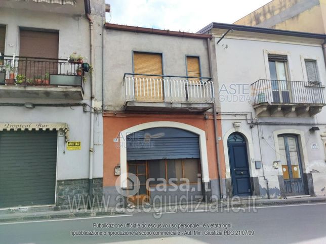 Ufficio in commerciale in Via Nazario Sauro 64