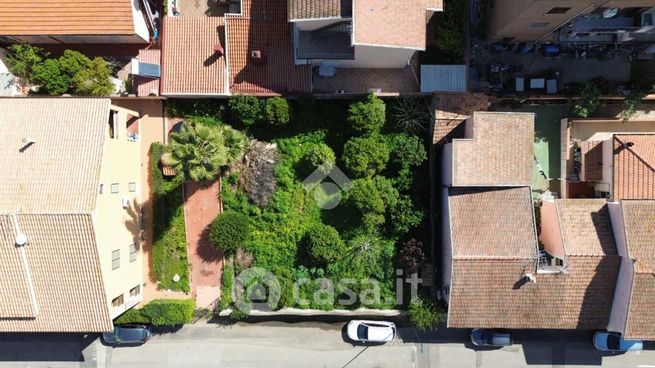 Terreno edificabile in residenziale in Via Vespignani 8