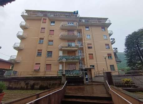 Appartamento in residenziale in Via Spluga