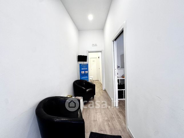 Negozio/locale commerciale in commerciale in Via Giuseppe Saverio Poli 12