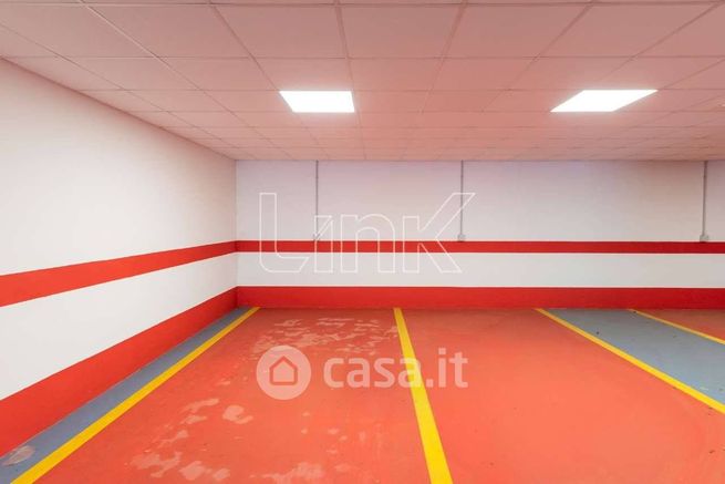 Garage/posto auto in residenziale in Via Aurelia 480