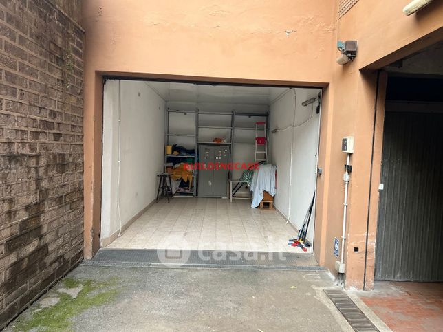 Garage/posto auto in residenziale in Via dei Frassini