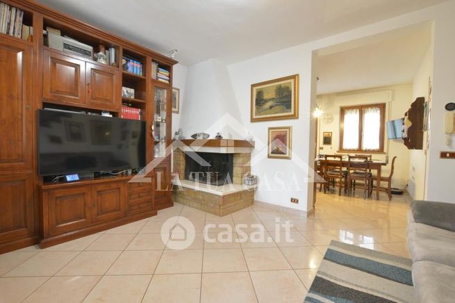 Villa in residenziale in 