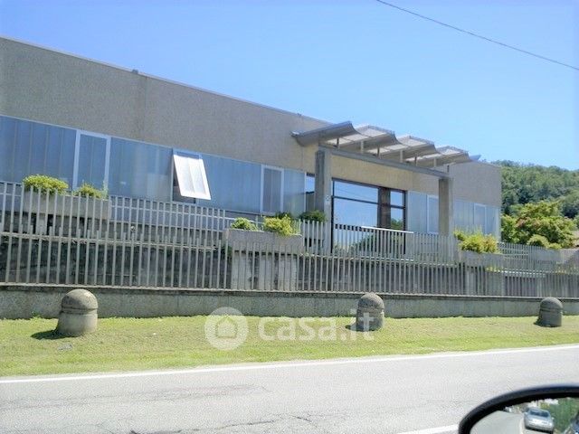 Capannone in commerciale in Via per Possaccio